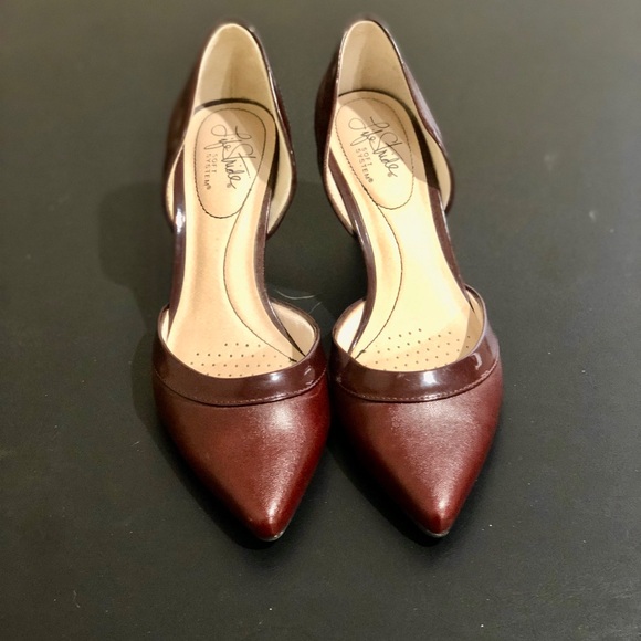 Life Stride Women's Burgundy Pumps - Picture 3 of 8